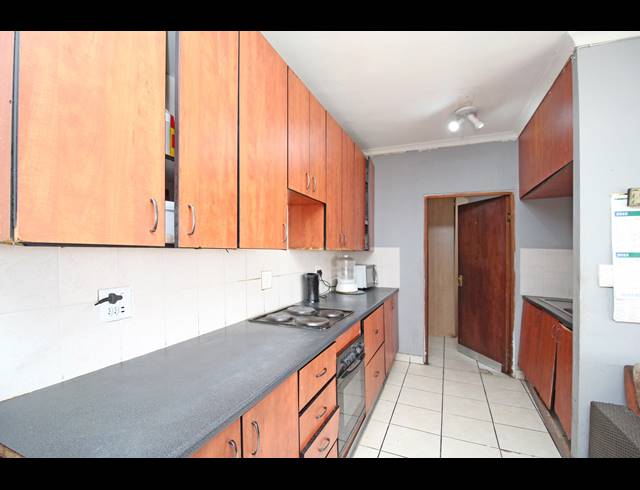 2 BEDROOM APARTMENT FOR SALE IN FERNDALE
